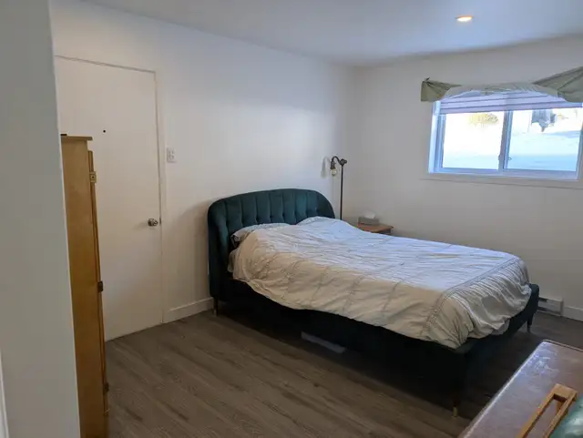 Beau grand 4 1/2, Ste-Anne-de-Beaupré, 2 parkings, Juillet - Photo 6