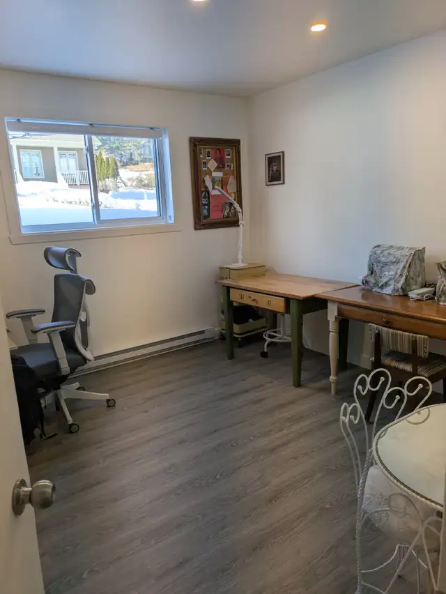 Beau grand 4 1/2, Ste-Anne-de-Beaupré, 2 parkings, Juillet - Photo 14