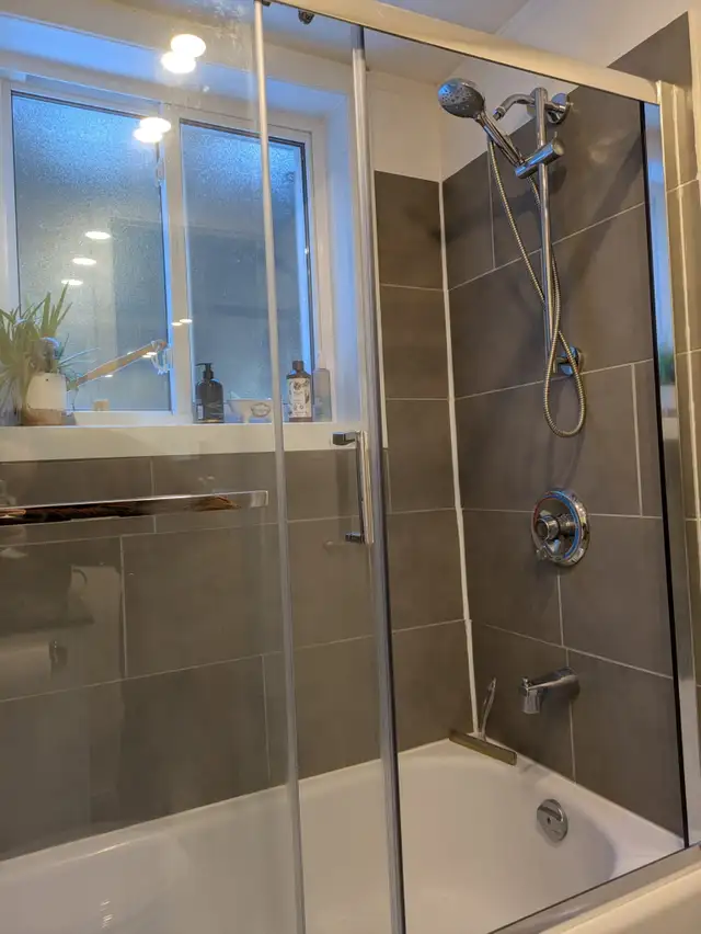 Beau grand 4 1/2, Ste-Anne-de-Beaupré, 2 parkings, Juillet - Photo 19