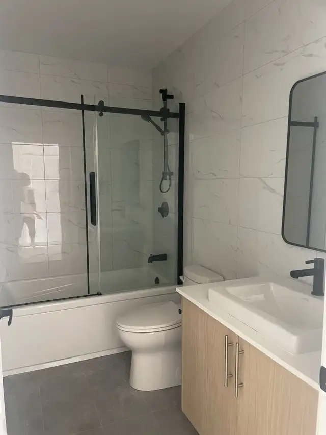 Magnifique 3 1/2, Immeuble récent, WIFI, Juillet - Photo 10