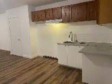 Superbe grand 3 1/2 2e étage Saint-Sauveur juillet - Photo 3