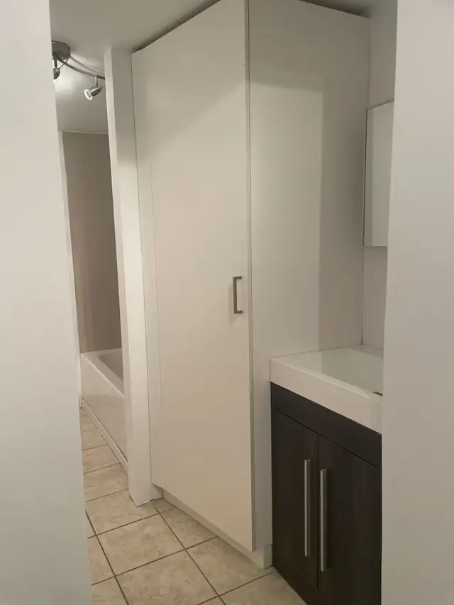 Très grand 5 1/2 Saint-Sauveur, Rénové, Libre - Photo 11