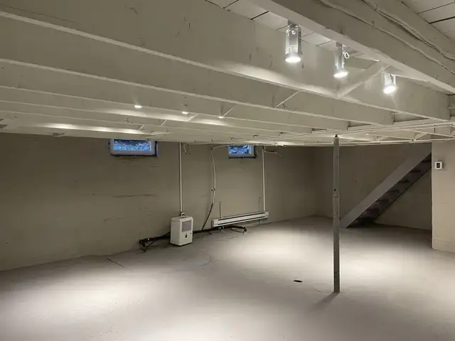 Très grand 5 1/2 Saint-Sauveur, Rénové, Libre - Photo 17