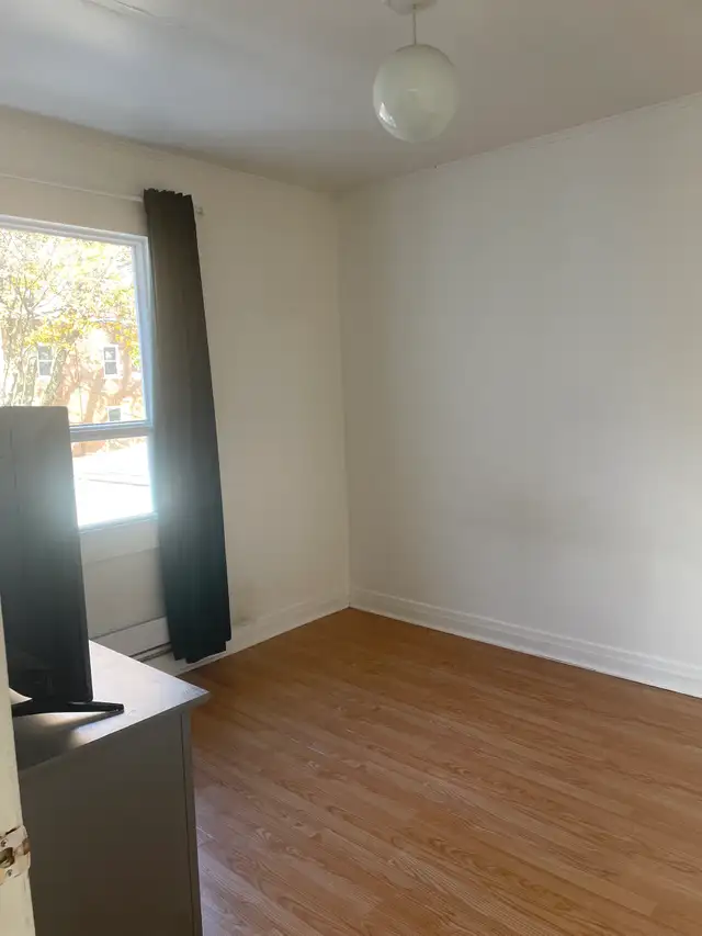 Beau 3 1/2 2e étage Limoilou juillet - Photo 8