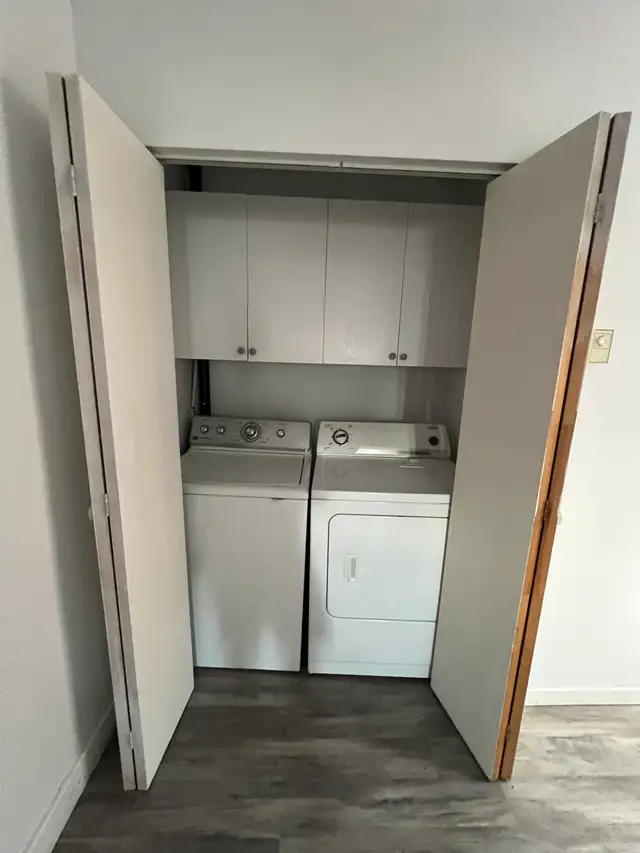 Très beau grand 3 1/2, Limoilou 1er étage Juillet - Photo 3