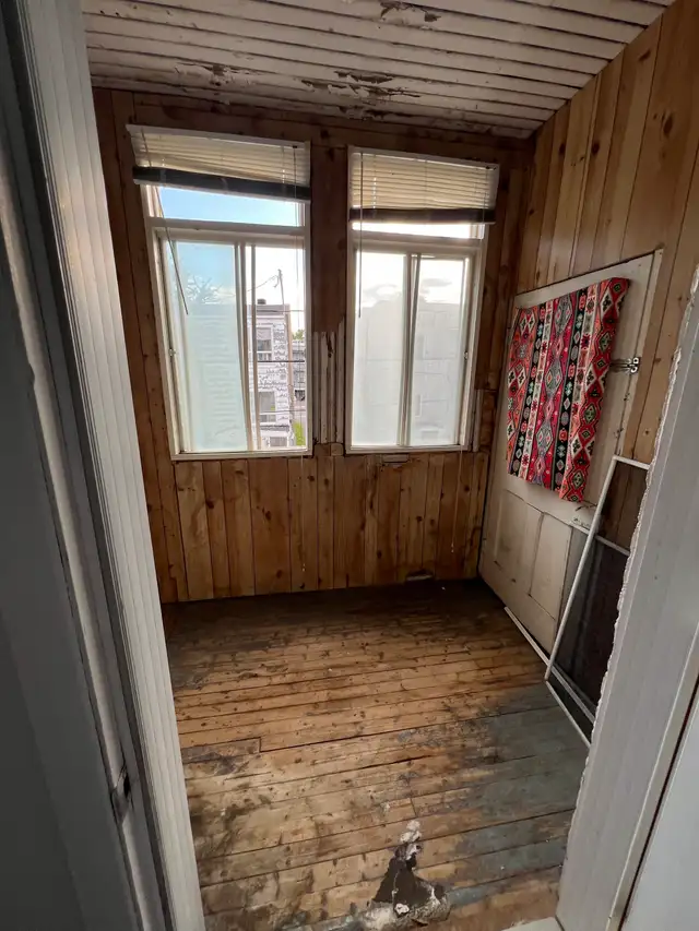 Très beau grand 3 1/2, Limoilou 1er étage Juillet - Photo 10