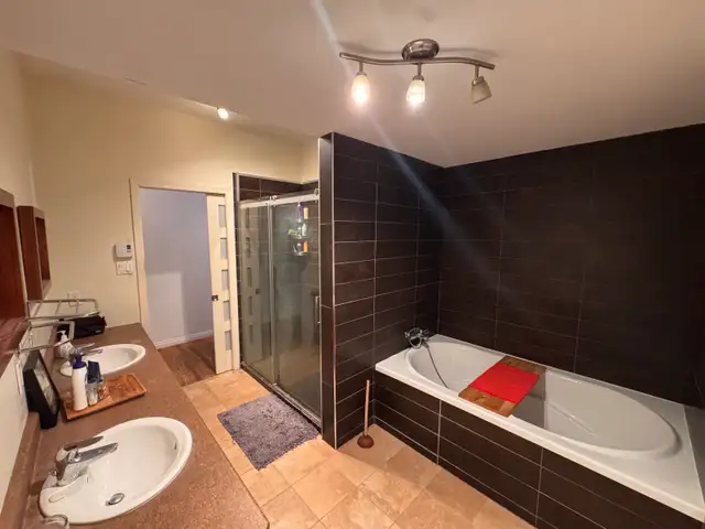 Superbe très grand 4 1/2, St-Sauveur, Juillet Terrasse - Photo 12