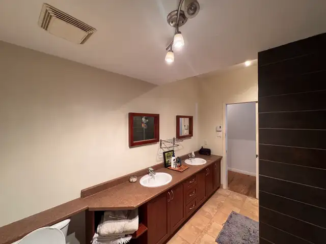 Superbe très grand 4 1/2, St-Sauveur, Juillet Terrasse - Photo 15