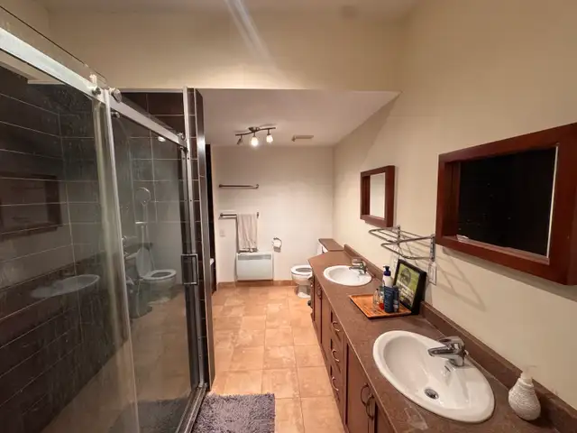 Superbe très grand 4 1/2, St-Sauveur, Juillet Terrasse - Photo 24