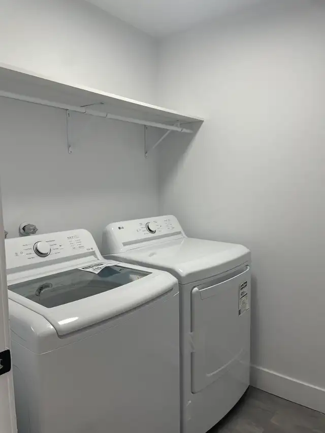 Super grand 7 1/2 rénové et meublé Libre PROMO - Photo 13