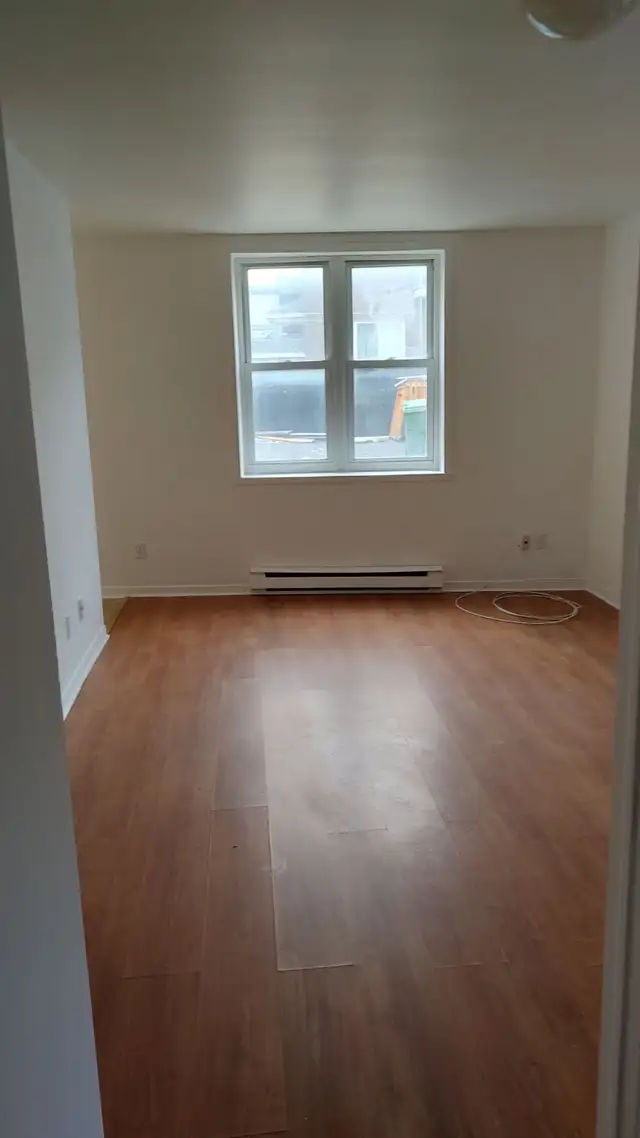 Très beau grand 3 1/2 Montmorency Juillet - Photo 8