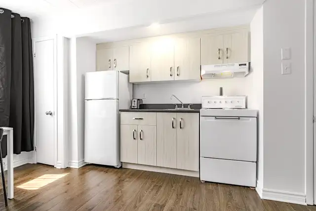 Superbe studio 1 1/2 Av. Ducharme, meublé, WIFI LIBRE - Photo 4