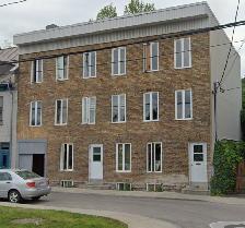 Beau grand studio 1 1/2, St-Roch, JUILLET WIFI