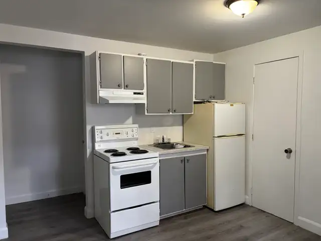 Beau grand studio 1 1/2, St-Roch, JUILLET WIFI - Photo 2