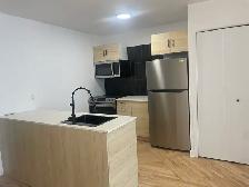 Superbe 4 1/2, 2e étage Rénové à neuf, centre-ville - Photo 2