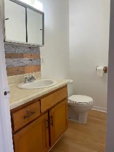 Beau grand 4 1/2 sur 2 étage, Beauport, WIFI - Photo 9