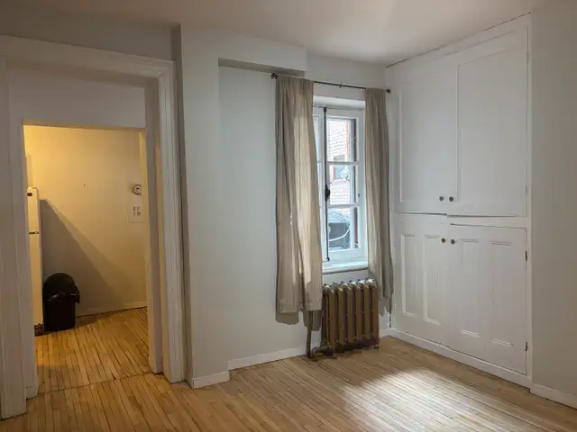 Très beau grand 3 1/2, Vieux-Port Libre MEUBLÉ - Photo 5