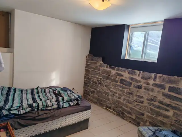 Beau grand 4 1/2, St-Saveur, parking Juillet - Photo 7