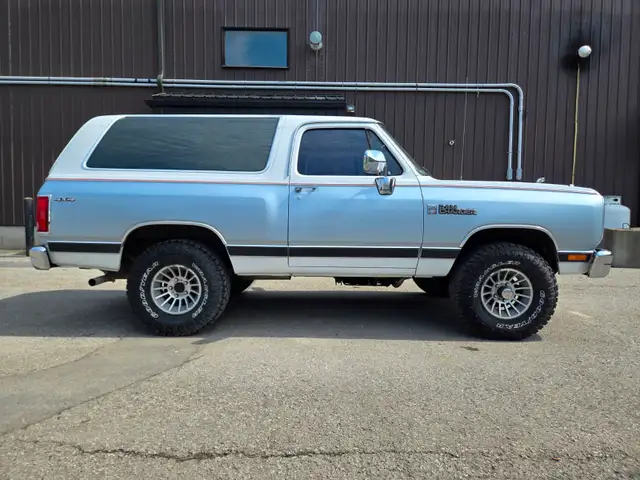 1988 Dodge Ram Charger 4X4 / 318ci Rare ! - Photo 7