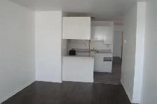 Superbe grand 4 1/2, 3e étage St-Sauveur Électro Juillet - Photo 2