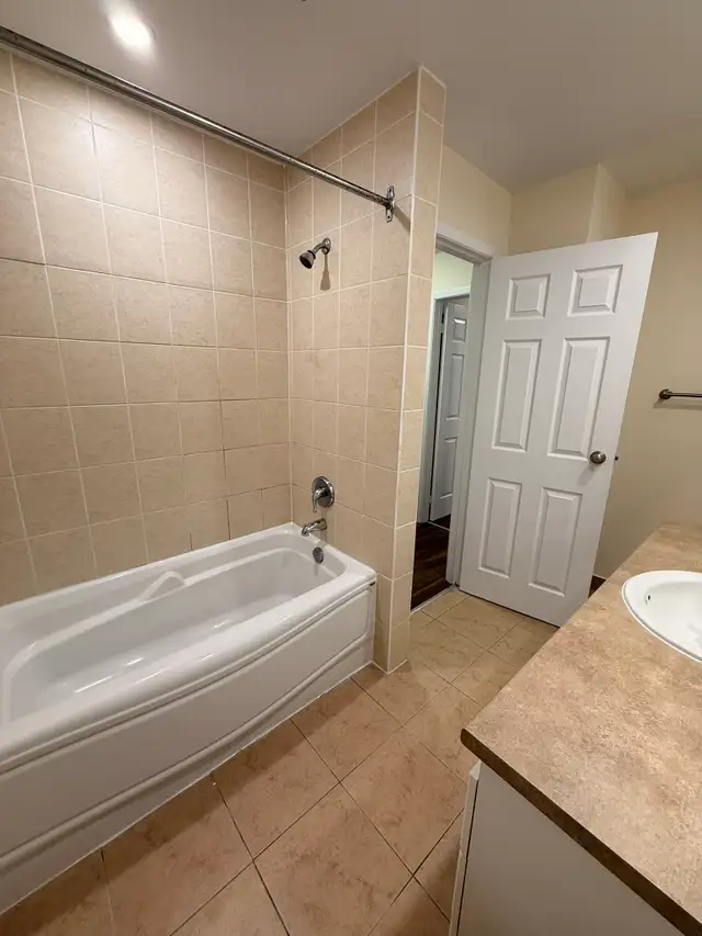 FULL RENO 2-Level Apt - Unit 207 - Clayton Park - June 1st - Photo 16