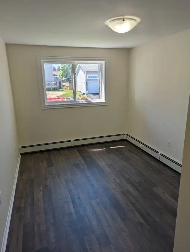 Fairview 1BR|Unit 4 - Private Balcony - Aug 1st - Heat/Water Inc - Photo 2