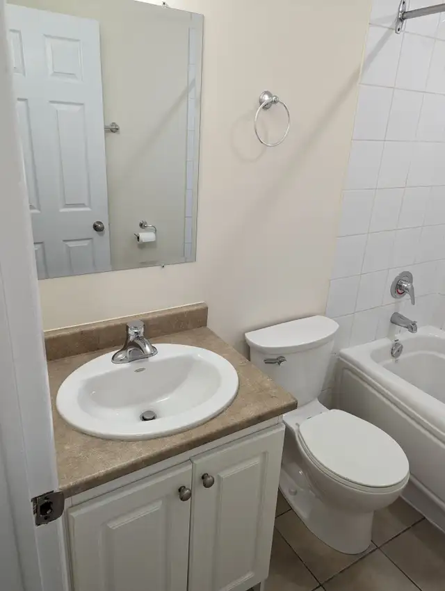 Fairview 1BR|Unit 4 - Private Balcony - Aug 1st - Heat/Water Inc - Photo 6