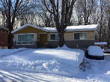 Chambre à louer 555$ près Univ Laval et Centres achats avec stat