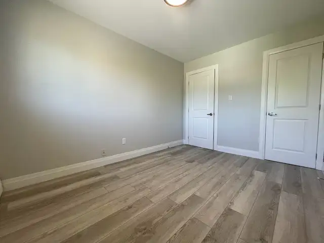 Spacious 2-Bedroom Apartment with River View - Photo 6