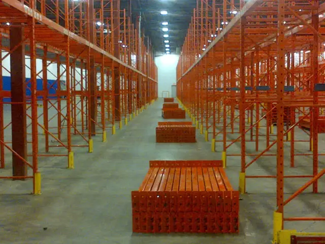 PALLET RACKING - Photo 3