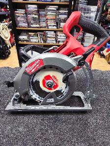 Scie Circulaire Milwaukee