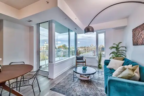 Hintonburg Connection: Extra Large 2-Bedroom Apartment - Photo 5