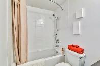 Hintonburg Connection: Extra Large 2-Bedroom Apartment - Photo 9