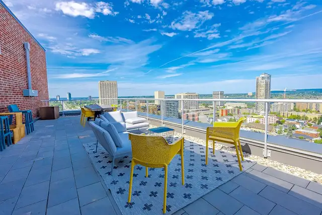 Hintonburg Connection: Extra Large 2-Bedroom Apartment - Photo 17