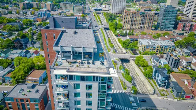 Hintonburg Connection: Extra Large 2-Bedroom Apartment - Photo 19