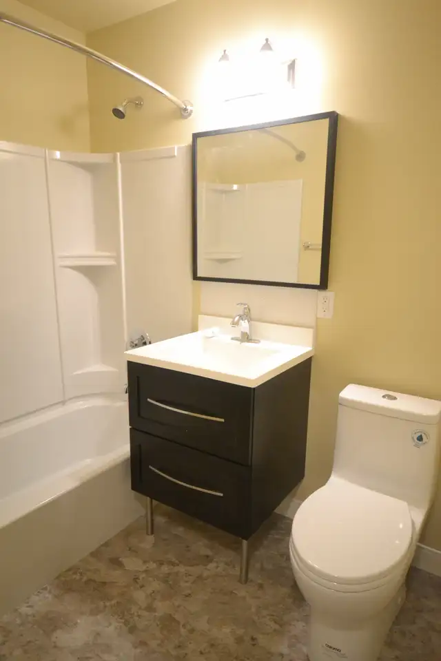 Remodeled 2BR, Open and Bright in Corydon Village! - Photo 6