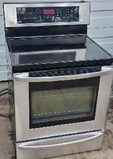 Lg Smooth Top Stove - Stainless steel, Digital controls