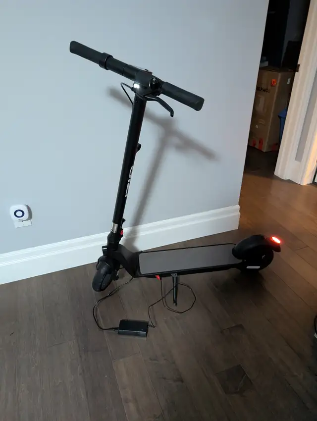 Like New iZip Wave Adult Electric Scooter For Sale - Photo 7