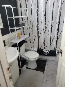 5 BR Full House - Whitehorn - Avail Apr 30 - Photo 6