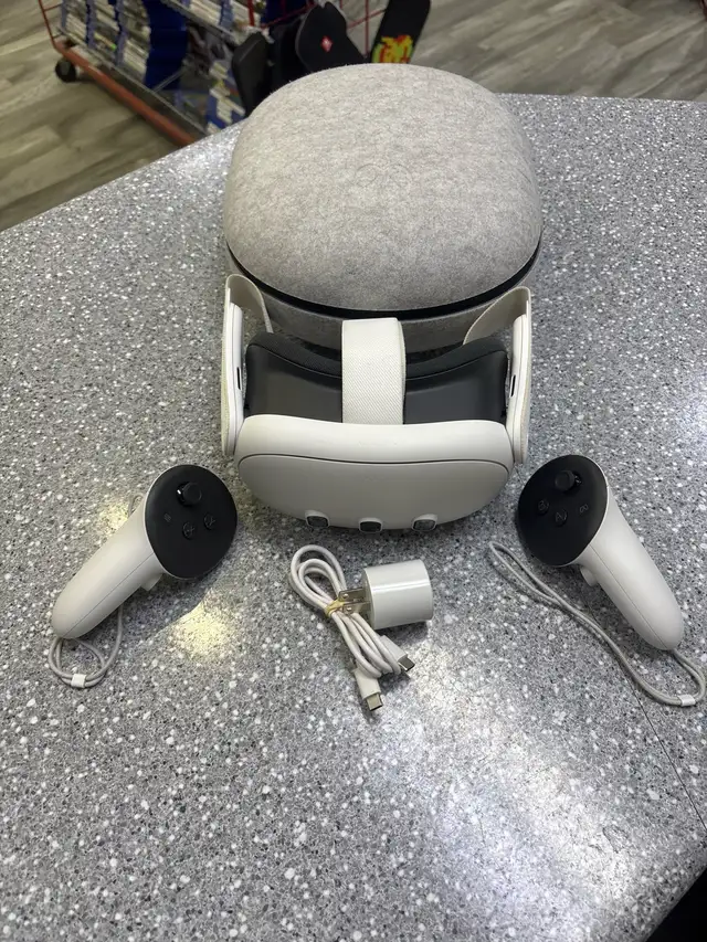 Meta Quest 3 512GB VR Headset With Case - Photo 2