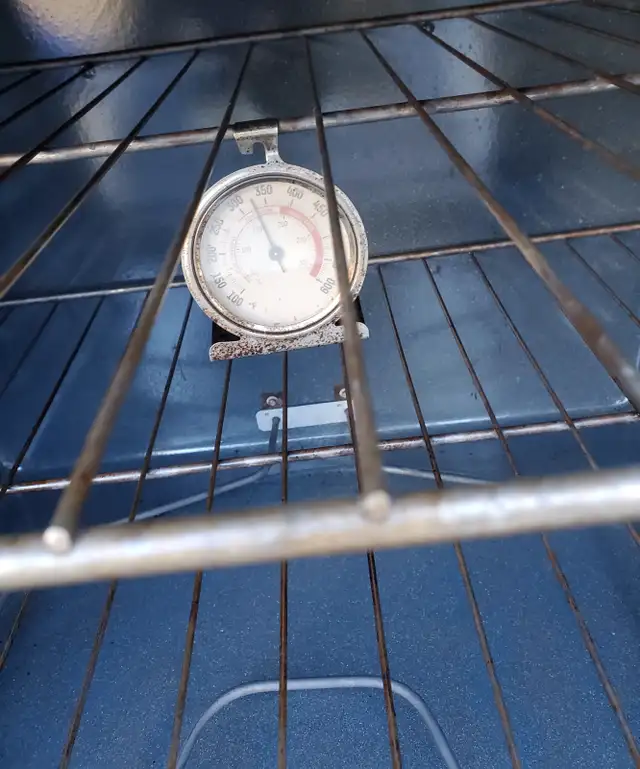 Ge Smooth Top Stove - Very clean, Digital controls - Photo 4