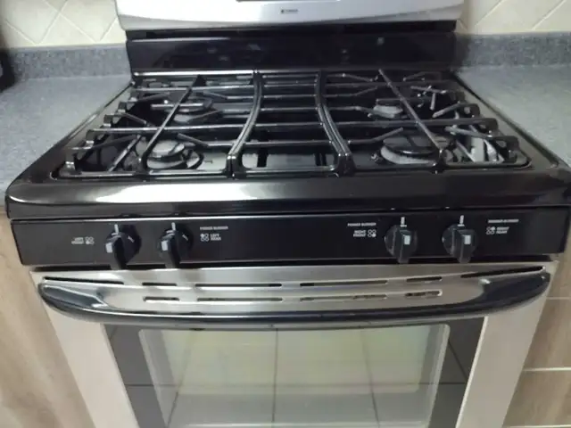 Kenmore Gas Stove - Photo 2