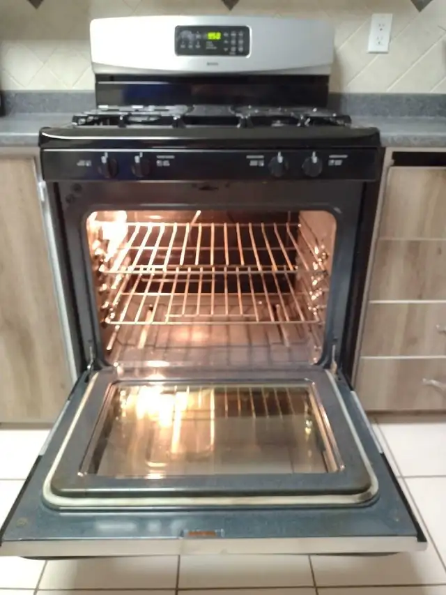 Kenmore Gas Stove - Photo 3
