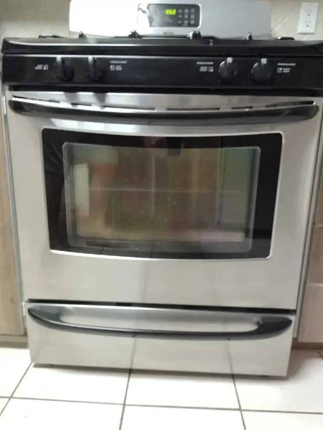 Kenmore Gas Stove - Photo 4