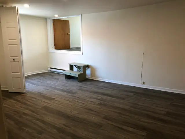 Maisonnette rénovée près du métro Charlevoix à Montréal - Photo 6