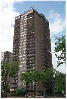 Hallmark Place - 2 BR - $1800/mo Avail May 1st