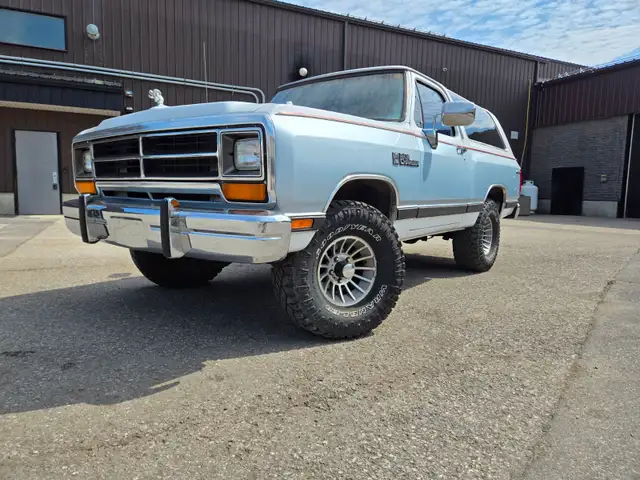 1988 Dodge Ram Charger 4X4 / 318ci Rare ! - Photo 13