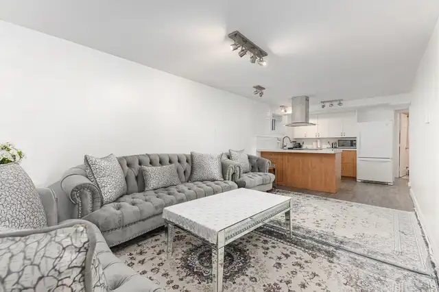 Logement 4 1/2, secteur St-Hubert (Longueuil) - 1er juillet - Photo 2