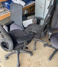 Several Office Chairs - Photo 2
