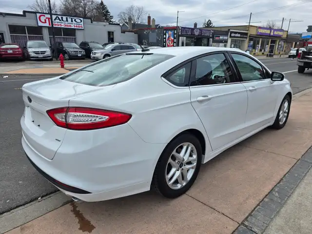 2016 Ford Fusion - Photo 7
